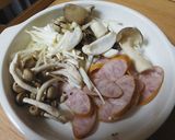 キノコとウィンナーでココットカマン♪作り方2写真