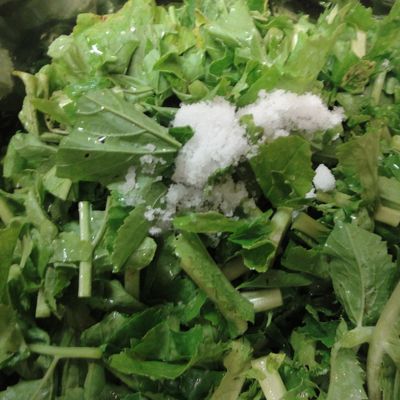 捨てないで！大根の葉っぱでお漬けもの！ by レストランY