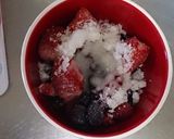 カップで簡単!ベリーのケーキ♪作り方1写真