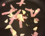 ちんげん菜とベーコンのニンニク旨塩炒め♪作り方2写真