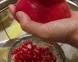ザクロの綺麗な剥き方〜　ストレス解消篇作り方3写真