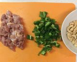 鶏もも肉とカシューナッツの炒め物作り方1写真