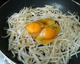 我が家の定番☆もやし卵いため作り方4写真