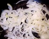 ランチに♪玉葱と牛こまニンニク醤油パスタ作り方3写真