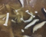 10分!味覇でえのきとレタスの中華スープ作り方4写真
