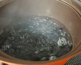 鍋帽子で省エネ♪黒豆の塩麹甘煮作り方3写真