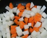 大根と鶏肉の甘酢あん炒め作り方2写真