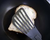 チーズがトロリ♪フライパンでホットサンド作り方5写真