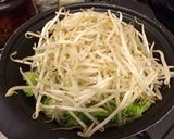 白菜もやし鶏だんごのにんにく味噌鍋作り方6写真