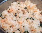残り焼きシャケでおにぎり♡作り方3写真