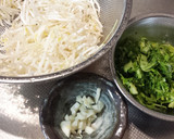 もやしとセロリの葉のタイ風炒め作り方1写真