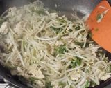 もやしとセロリの葉のタイ風炒め作り方3写真