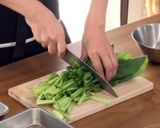 小松菜と豆腐のチゲ鍋 トマトジュース入り作り方1写真
