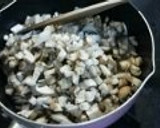風邪気味の人に　にらときのこのスープ作り方2写真