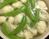 カリフラワーと豚肉の台湾風野菜炒め作り方1写真