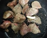 超簡単♪鶏レバーの塩胡椒炒め♪レモン風味作り方4写真