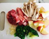 *りんごと豚肉のアヒージョ*作り方2写真