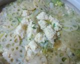 豆腐でふわふわ♪蓮根と鶏団子の簡単お鍋☆作り方5写真
