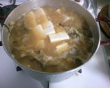 ニラ入り鶏団子 白菜 豆腐の 味噌煮込み作り方9写真