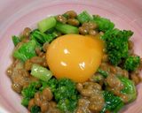 茎ブロッコリーと納豆の月見和え♪作り方4写真