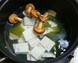 ナメコと豆腐とわかめの味噌汁（本物の味）作り方6写真