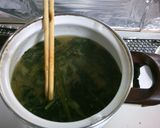 朝食に 簡単 ほうれん草 卵の お味噌汁作り方5写真