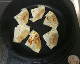 ワンタンの皮でツナとタマネギの包み焼き作り方7写真