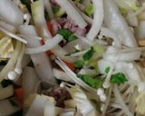 豚こまぎれとたくさんの野菜味噌汁作り方4写真