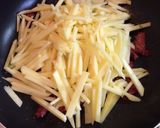 炒めだけのコツ♪コンビーフじゃがいも炒め作り方2写真