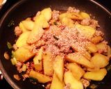 ヨシダソースで簡単♡さつまいもと豚ひき肉作り方4写真