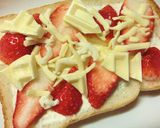 食感W❀ミルキーな白チョコいちごトースト作り方4写真