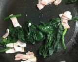 ほうれん草の巣ごもり卵(ベーコン入り)作り方1写真