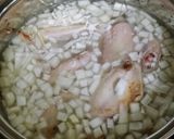 コラーゲンたっぷり♪手羽先とニラのスープ作り方3写真