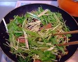 豚タンと水菜の塩レモン炒め。作り方3写真