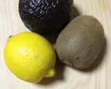 男の手料理♪キュウイとアボガドde？？？作り方1写真
