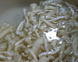 もやしと油揚げの甘辛ごま和え作り方3写真
