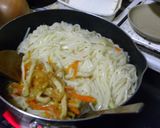 さつま揚げとたっぷり野菜の焼きうどん♡作り方5写真