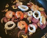 ピザソース消費！シーフードトマトパスタ作り方3写真