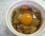 卵とチーズがトロリ♡『肉じゃがココット』作り方2写真