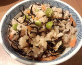 具沢山♪ひじきと油揚げの炊き込みご飯作り方4写真