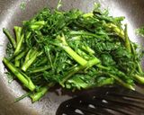 かりかりベーコンと春菊のバター炒め作り方2写真