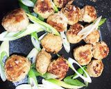 揚げないふわふわ肉団子、長ねぎあんで作り方7写真