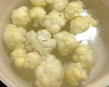 カリフラワーと塩辛のブルーチーズグラタン作り方1写真