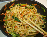 野菜たっぷり！うちの焼きうどん♬*゜作り方2写真
