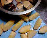調理室ﾖﾘ～おさつﾘﾝｺﾞ甘ﾊﾞﾀｰ煮♪作り方2写真