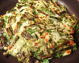 お箸が止まらない！ニラと納豆のお好み焼き作り方4写真