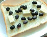 白チョコ×蒸し黒豆のきな粉チーズトースト作り方3写真