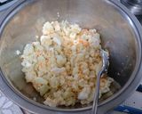 息子の好物☆ひき肉卵入りコロッケ作り方1写真