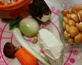 海老芋と豚肉と根菜きのこ具だくさん味噌汁作り方1写真