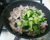 簡単!!豚肉とブロッコリーのめんつゆ炒め作り方3写真